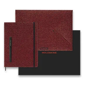 Sada Moleskine UNI Holiday Shine Red - diár, plniace pero XL, linkovaný, darčeková sada